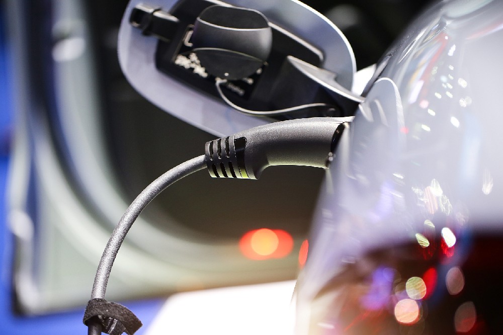 動(dòng)力鋰電池退役潮逐年高漲，回收產(chǎn)業(yè)鏈亟待完善