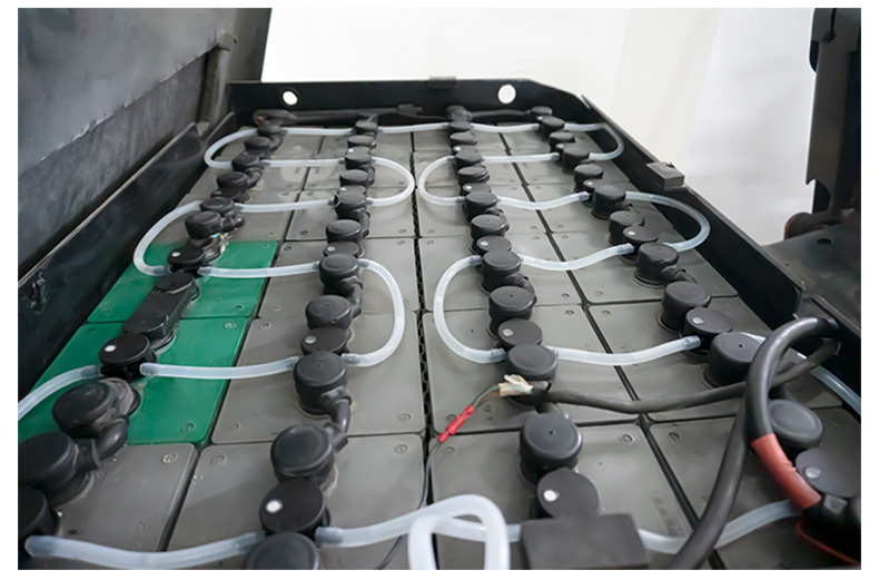 蓄電池自動(dòng)補(bǔ)水系統(tǒng).jpg 蓄電池自動(dòng)補(bǔ)水系統(tǒng).jpg